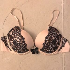 Victoria’s Secret Dream Angel Push Up Bra 36B